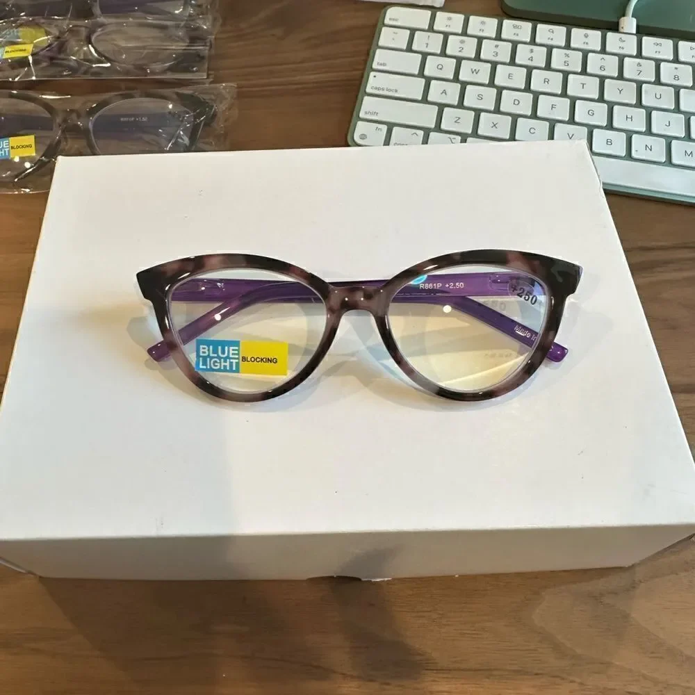 💼 Readers with Blue Light Protect. Colorful Contemporary Purple Cat Eye